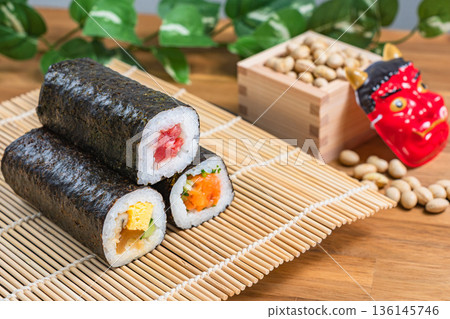 節分繪方卷、撒豆用的幸運豆、鬼面具和木製枡 136145746