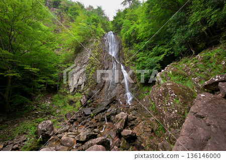 奇怪的瀑布（兵庫縣神崎郡） 136146000