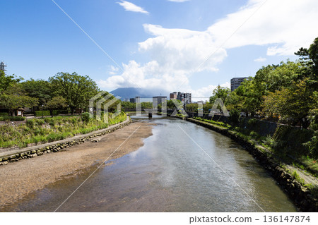 The Kotsuki River as seen from Nanshu Bridge in Kagoshima City 136147874