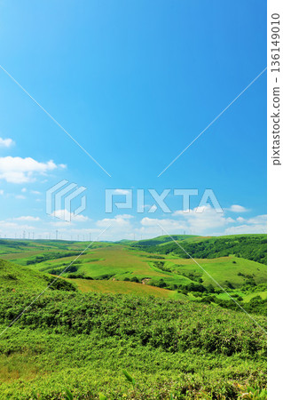 從宗谷山看北海道夏日藍天風光 從宗谷山看北海道夏日藍天風光 136149010