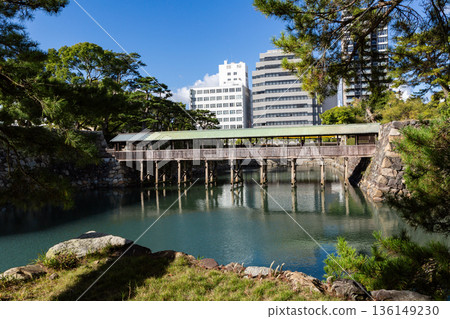 香川縣高松市玉藻公園、高松城跡、早橋 香川縣高松市玉藻公園、高松城跡、早橋 136149230
