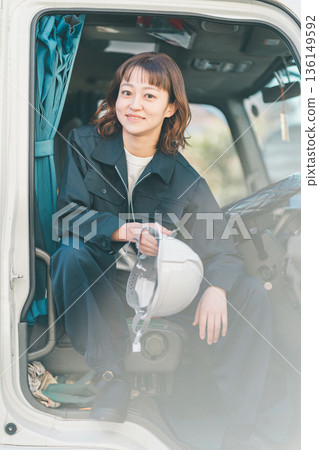 female, lady, woman 136149592