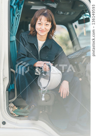 female, lady, woman 136149593