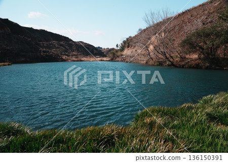 Jinnoike Pond in Ebino City, Miyazaki Prefecture Jinnoike Pond in Ebino City, Miyazaki Prefecture 136150391