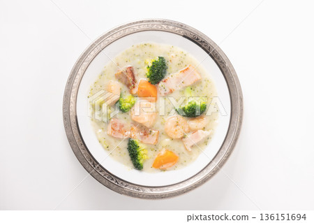 奶油燉菜（蝦仁培根） 136151694