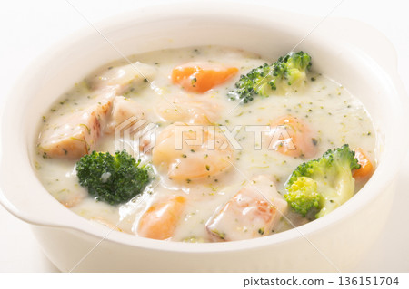 奶油燉菜（蝦仁培根） 136151704