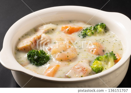 奶油燉菜（蝦仁培根） 136151707