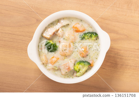 奶油燉菜（蝦仁培根） 136151708