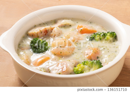 Cream stew (shrimp and bacon) Cream stew (shrimp and bacon) 136151710