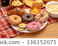 Meal image of sweets and bread that are high in sugar 136152075