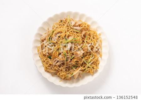 日式炒麵(豬肉、豌豆苗、豆芽菜) 日式炒麵(豬肉、豌豆苗、豆芽菜) 136152548