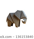白色背景上的摺紙大象材料 136153840