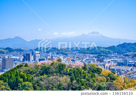 <鳥取縣> 四月，春日，米子城遺址，從主塔眺望大山 136156510