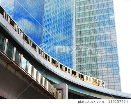 汐留市中心（汐留潮汐站）週邊高層建築的城市景觀 136157434