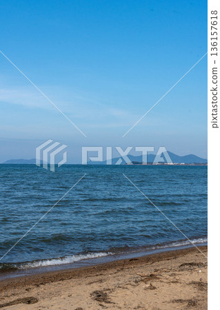 Winter scenery of Lake Biwa seen from the lakeshore in Moriyama City Winter scenery of Lake Biwa seen from the lakeshore in Moriyama City 136157618