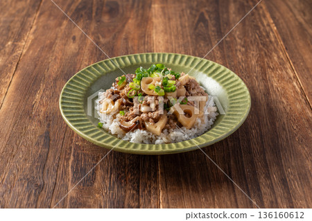蓮藕碎飯佐濃稠醬汁 蓮藕碎飯佐濃稠醬汁 136160612