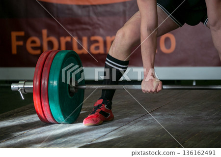Powerlifter deadlift exercise Powerlifter deadlift exercise 136162491