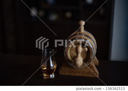 Barrel Aging Image: Whiskey, Copy Space, Bar, Accessories, Miscellaneous Goods, Mini Barrel, Oak, Mizunara Barrel Barrel Aging Image: Whiskey, Copy Space, Bar, Accessories, Miscellaneous Goods, Mini Barrel, Oak, Mizunara Barrel 136162513