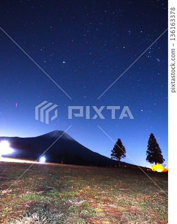 Shizuoka Prefecture: Winter camping with starry skies and Mt. Fuji in January Shizuoka Prefecture: Winter camping with starry skies and Mt. Fuji in January 136163378