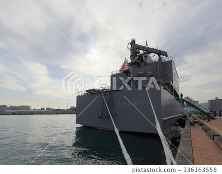 自衛隊運輸艦「日本晴號」停靠高松港 自衛隊運輸艦「日本晴號」停靠高松港 136163558