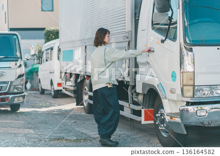 truck driver, female, lady 136164582