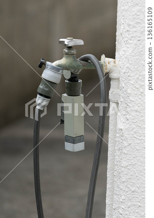 Water supply and hose 136165109
