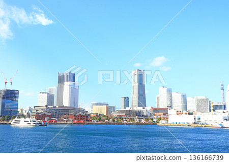 神奈川縣橫濱市橫濱紅磚倉庫與地標塔風景 神奈川縣橫濱市橫濱紅磚倉庫與地標塔風景 136166739