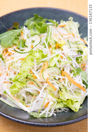 美味的日式沙拉 136167135
