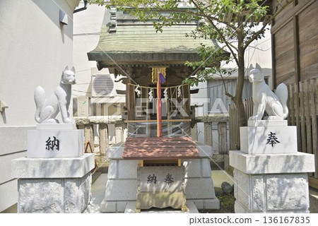 [Kanagawa] Yokosuka Inari Shrine at Suwa Shrine 136167835