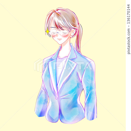 嚴肅的商人，閉著眼睛，面帶微笑，充滿愛意，眼鏡閃閃發光 136170144