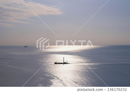 [Saikazaki Amalfi] Beautiful seascape with sunset light 136170232