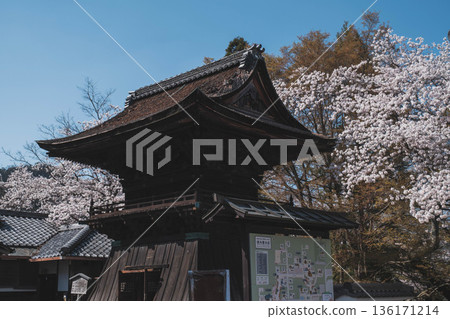 [Mii-dera Temple] Scenery of a historic temple 136171214