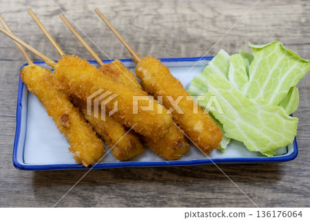 炒豬肉和那迦的串 炒豬肉和那迦的串 136176064