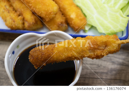 炒豬肉和那迦的串 炒豬肉和那迦的串 136176074