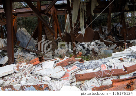 Ruins Ruins 136176124