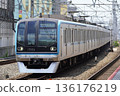 東西線列車駛入吉祥寺站 136176219