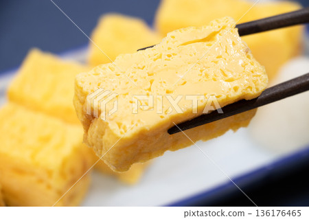 Thick-baked egg Thick-baked egg 136176465