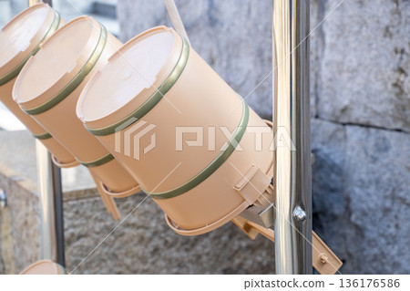 墓地探訪桶 136176586