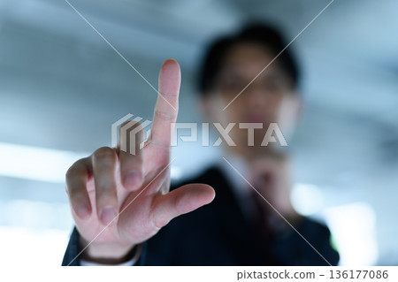 用指尖觸摸未來 136177086