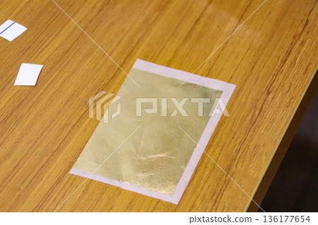 Gold leaf for gold leaf application experience 136177654