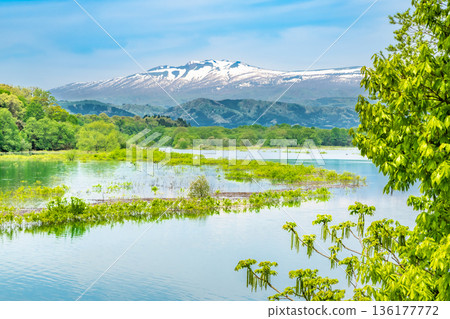 岩手山和御所湖仍殘留著積雪 136177772
