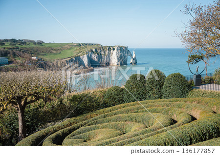 Jardins d'Etretat on the Alabaster Coast Cliffs Jardins d'Etretat on the Alabaster Coast Cliffs 136177857
