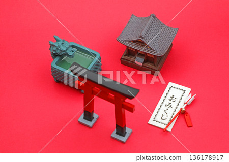 Image of New Year's visit to a shrine Image of New Year's visit to a shrine 136178917