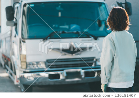 女生 女孩 女性 136181407