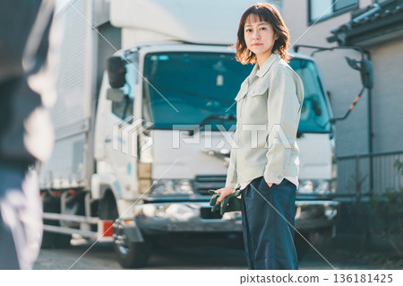 truck driver, females, female 136181425