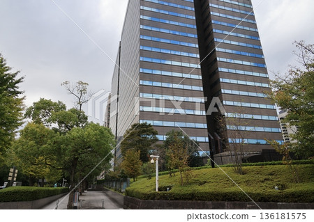 Tokyo District Public Prosecutors Office and Tokyo Ward Public Prosecutors Office Buildings 136181575