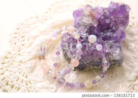 Amethyst cluster and natural stone bracelet Amethyst cluster and natural stone bracelet 136181713