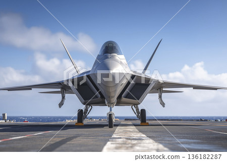 航母甲板上最新型的戰鬥機 136182287