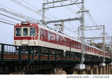 [Kintetsu] 2800 series limited express (Osaka Line: Ando - Kawachi-Kokubu) 136182289