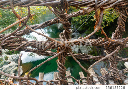 祖谷葛橋 - 支柱部分 136183226